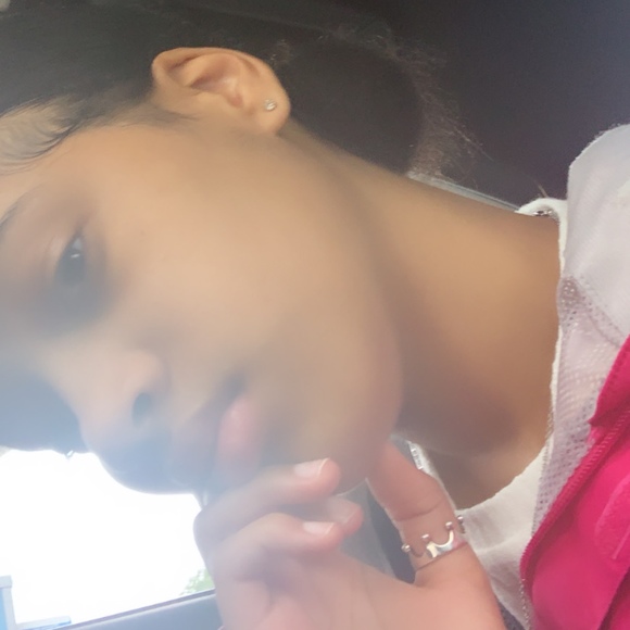 Meet your Posher, Kylee - Picture 1 of 1